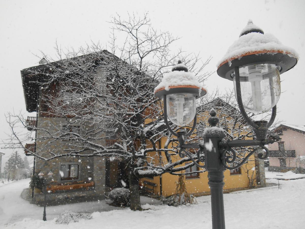 La Vigne De Papagran Aparthotel Aosta Exterior photo