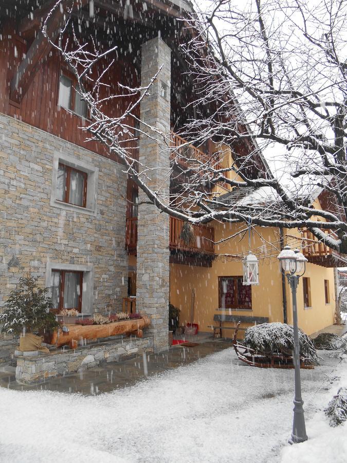 La Vigne De Papagran Aparthotel Aosta Exterior photo